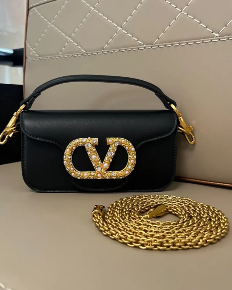 Black Stone-Detail Flap Shoulder Bag — front view