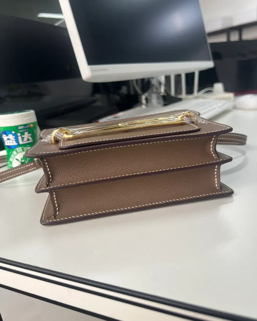 Taupe Link-Clasp Shoulder Bag — base profile view