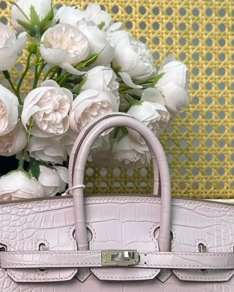 Pale Mauve Scale-Texture Top-Handle Bag — handles view