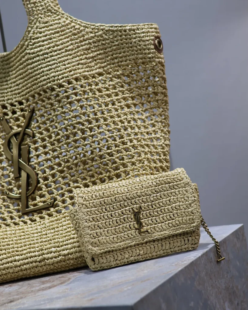 Natural-Tone Open-Weave Tote with Pouch — pouch detail view