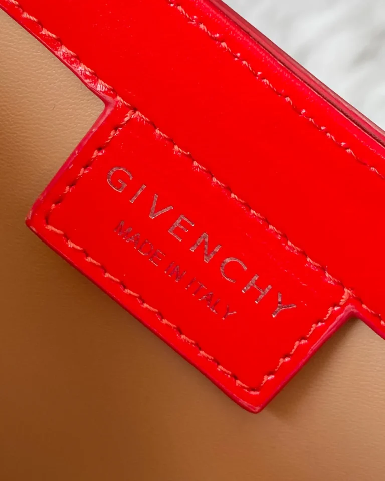 Red V-Top Chain Shoulder Bag — label detail