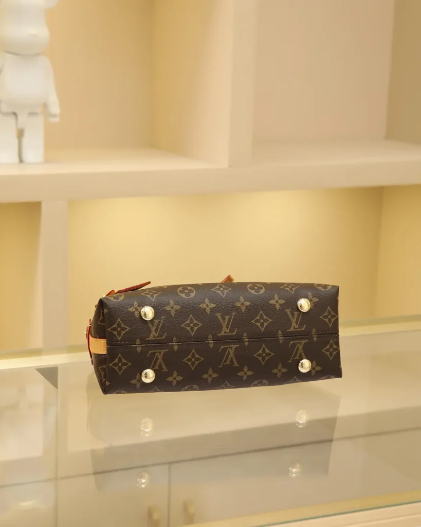 Brown Monogram Bow Chain Shoulder Bag — base view