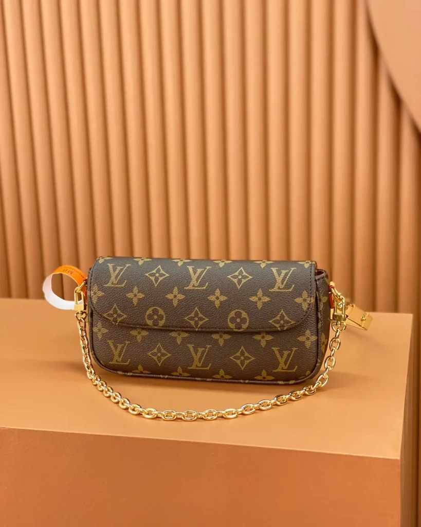 Brown Monogram Baguette Chain Bag — chain view