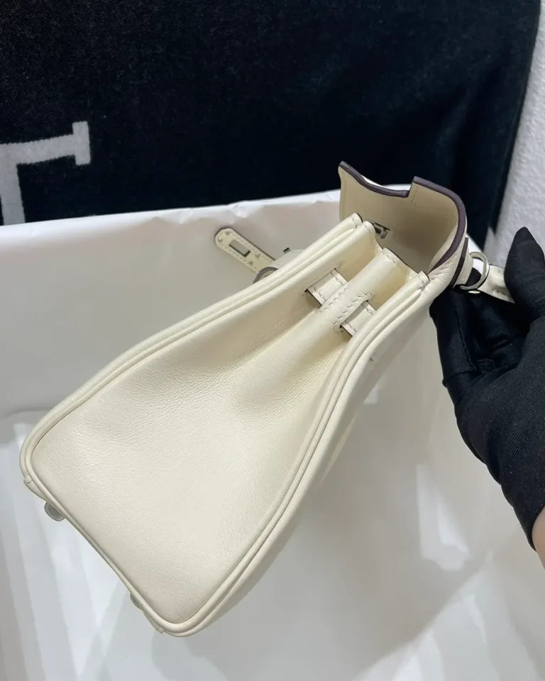 Ivory Illustrated Top-Handle Bag — gusset view