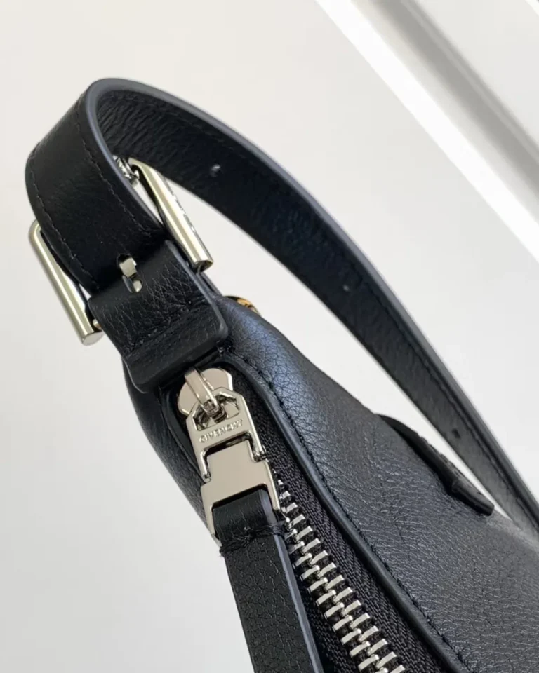 Black Draped-Top Buckle Shoulder Bag — zipper detail