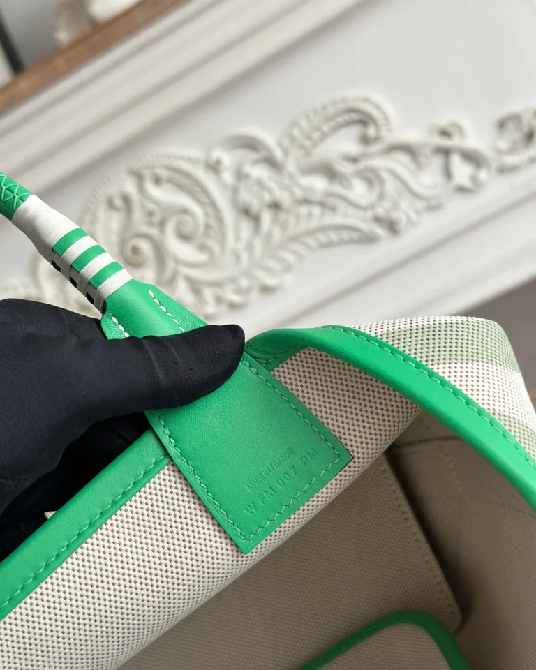 Steeple-Inspired 25 Green Patterned Canvas Tote, inner edge view