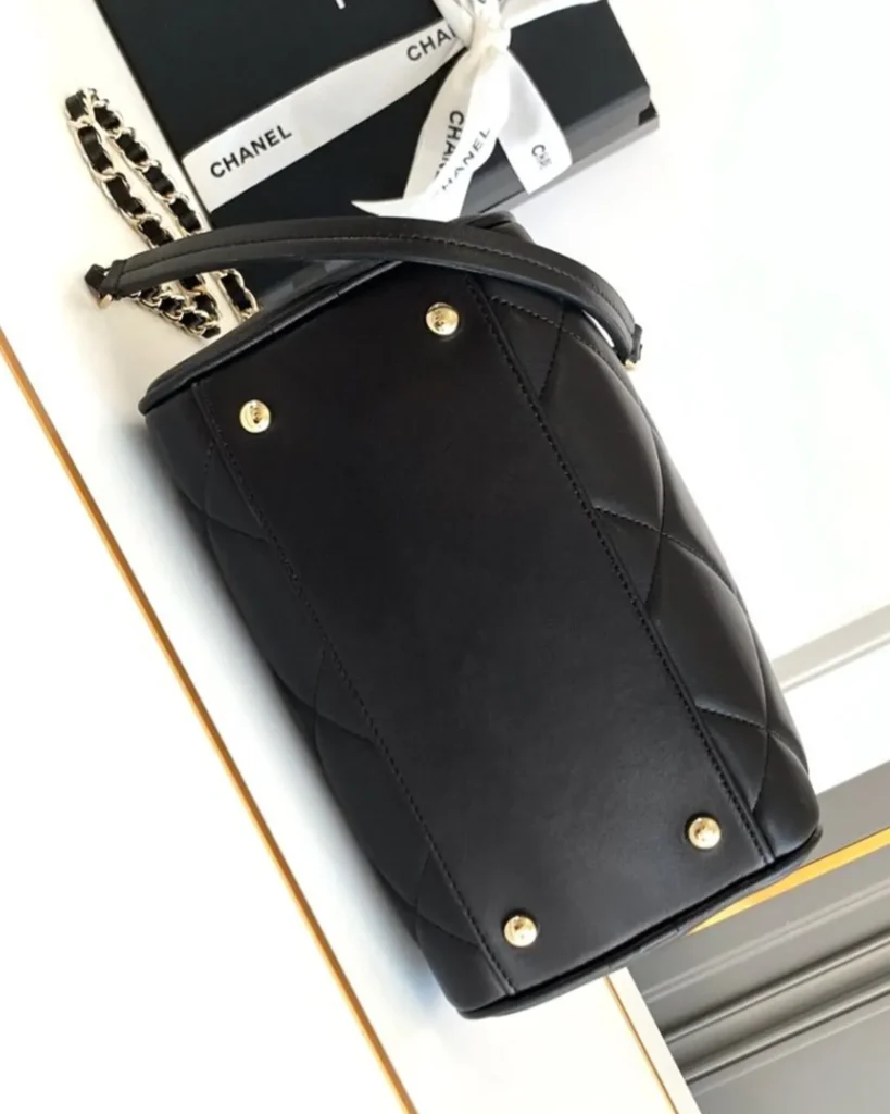 Black Quilted Bowling Bag — base view