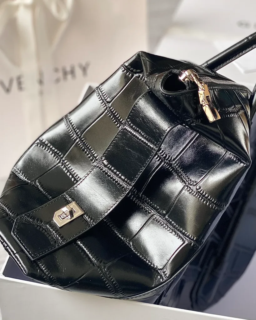 Black Scale-Pattern Padlock Handbag — side