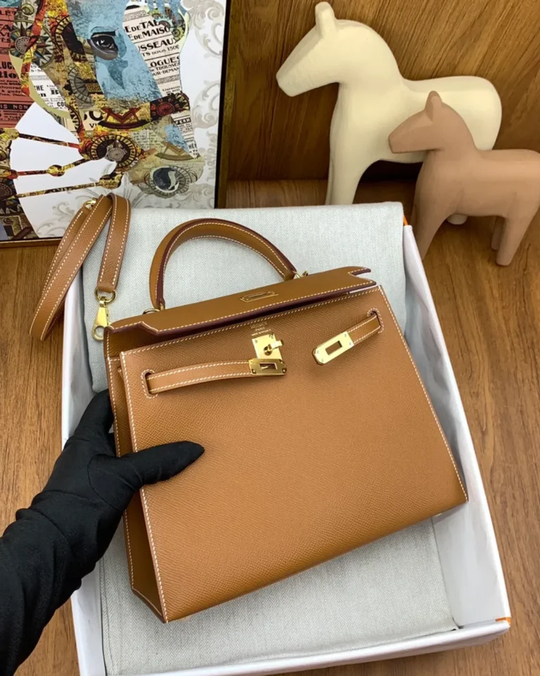 Kelly-Inspired 25 Gold Tan Structured Bag, front with open fastening