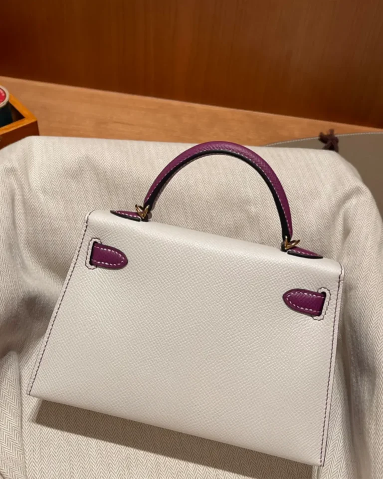 Kelly-Inspired 25 Craie and Rose Pourpre Bag, back view