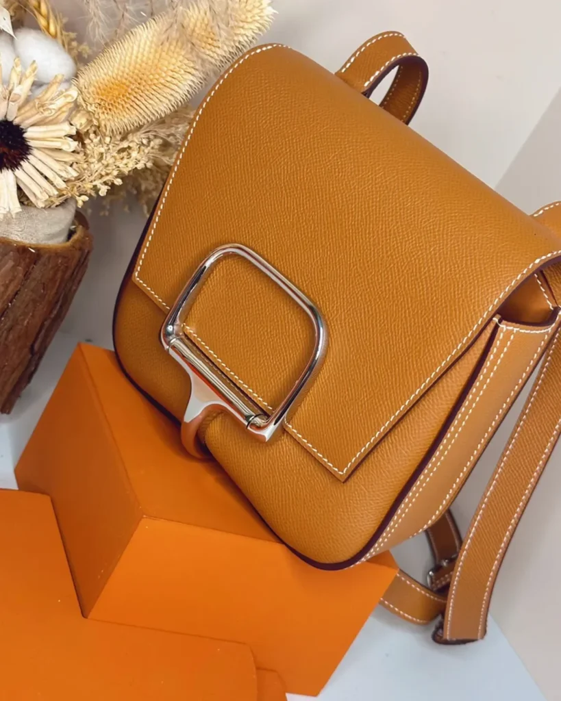 Della Cavalleria-Inspired Gold Mini Saddle Bag, clasp angle view