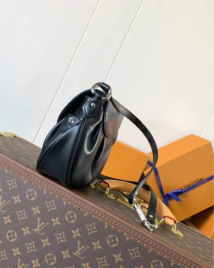Black Gathered Flap Shoulder Bag — side view