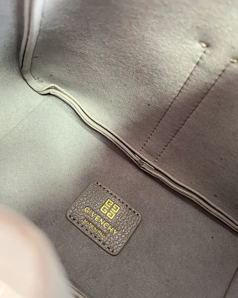 Taupe Sculptural Padlock Hobo — interior label
